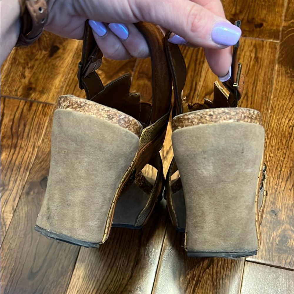 Pierre Dumas Brown Leather Wedge Sandals - Picture 4 of 5